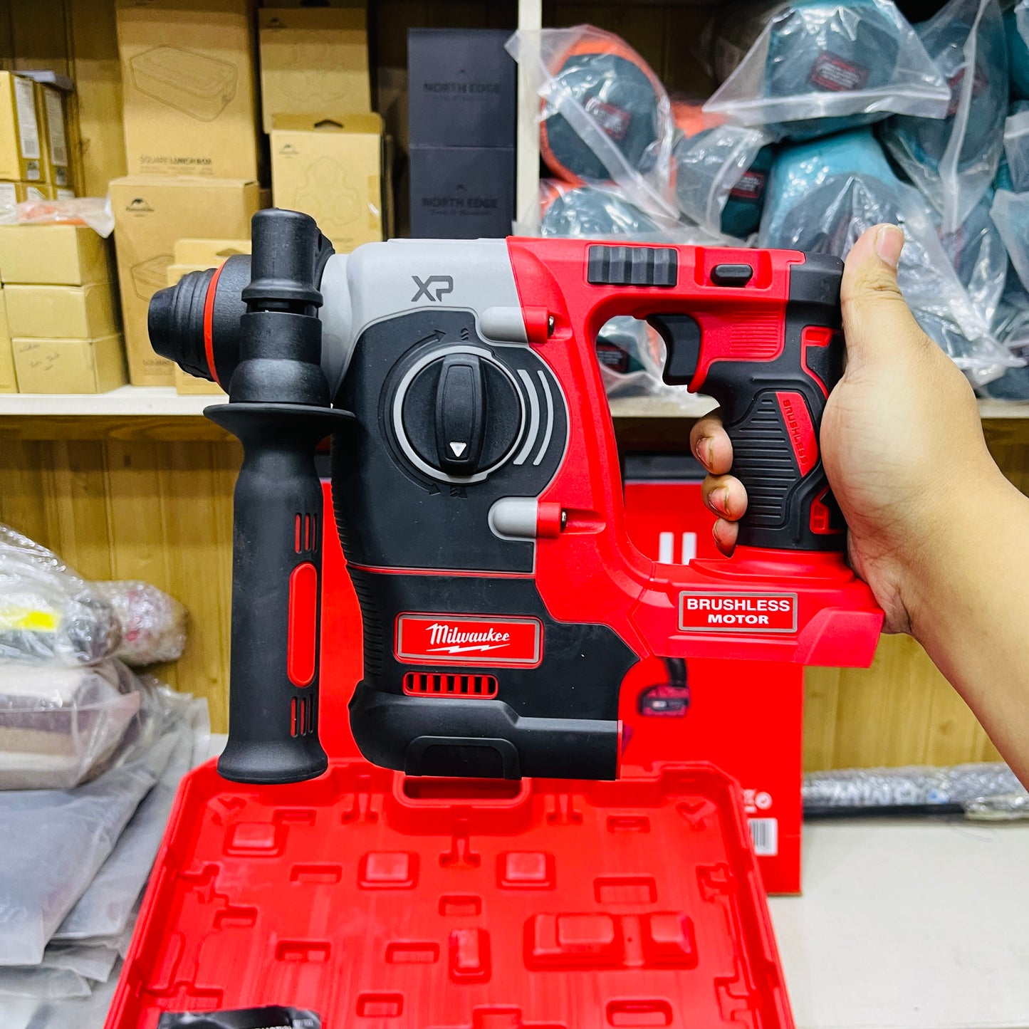 4pcs MILWAUKEE Premium Cordless & Brushless Power Tool Kit