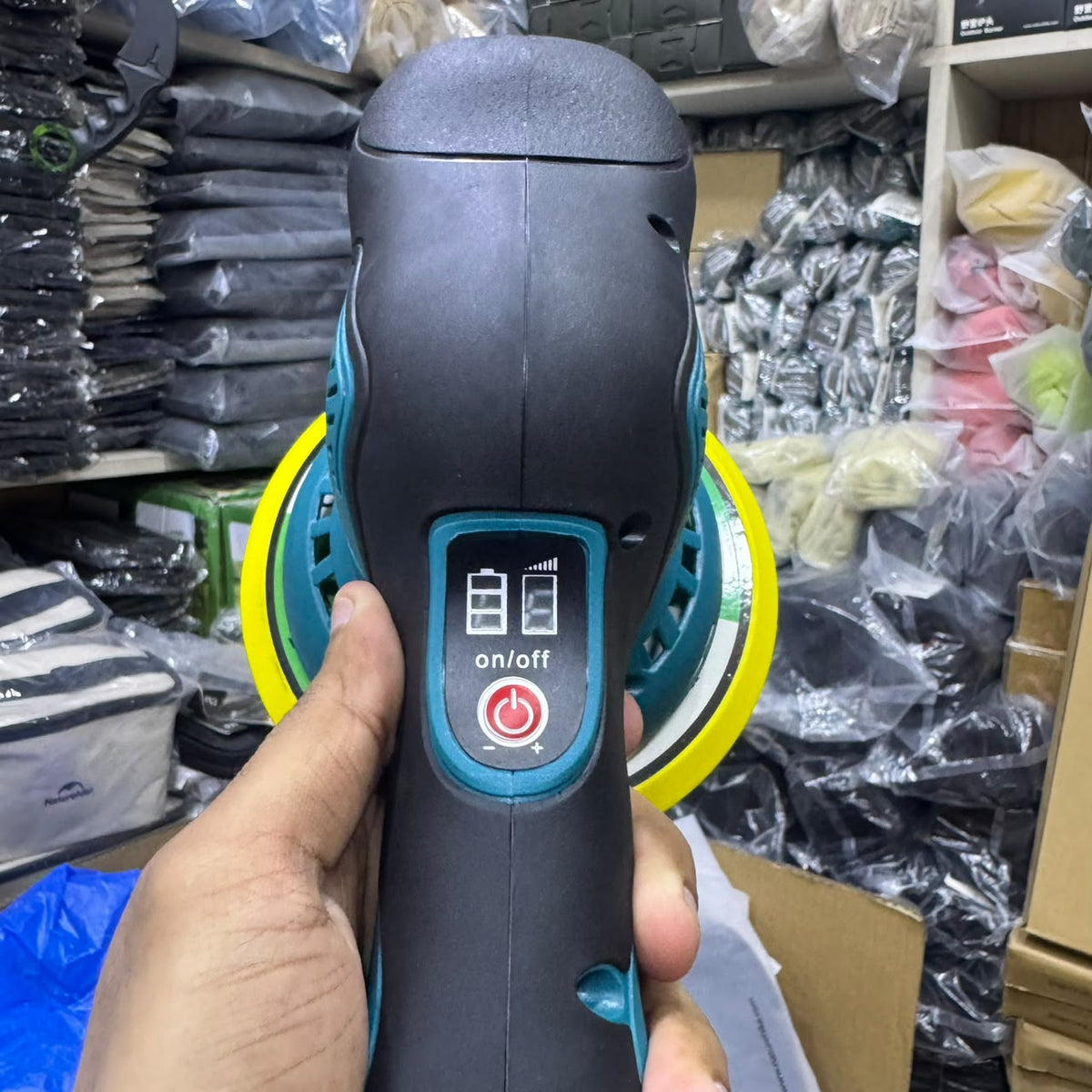 Makita 48V Cordless Waxing & Polishing Machine with Complete Polisher Kit