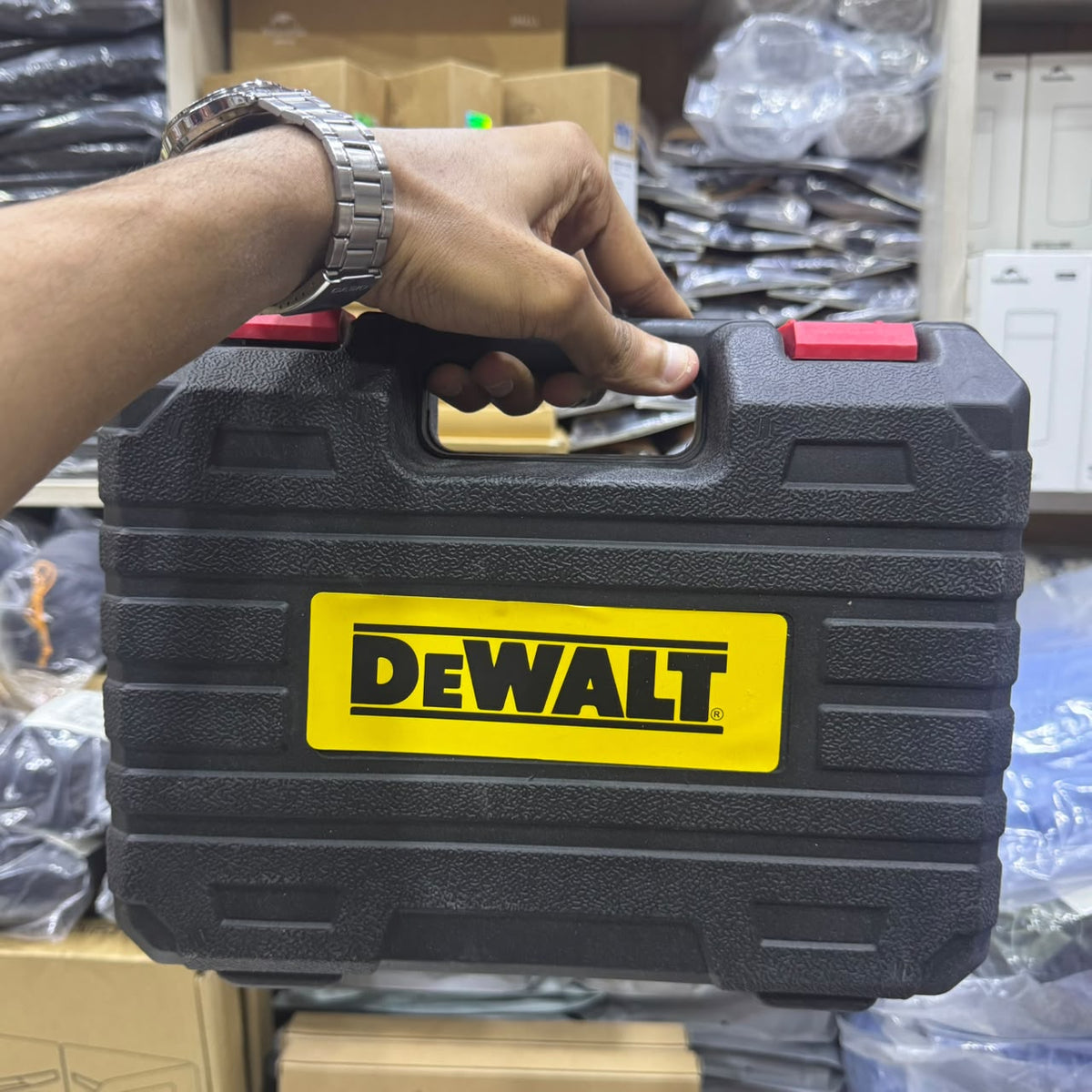 DeWalt 21V Cordless Air Blower – 1050W with 2 Batteries & Premium Carry Case